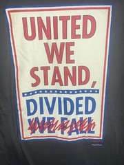 Retro United We Stand Divided Stephen Colbert Shirt Gray colored Size L Gildan