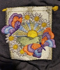 Jerzees Men’sHeavyweight Blend T-Shirt w/ Embroidred Patch Flowers Butterfly 3X