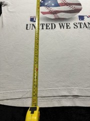 Men Large Vintage Y2K 2001 MLB 9/11 Memorial United We Stand Tshirt