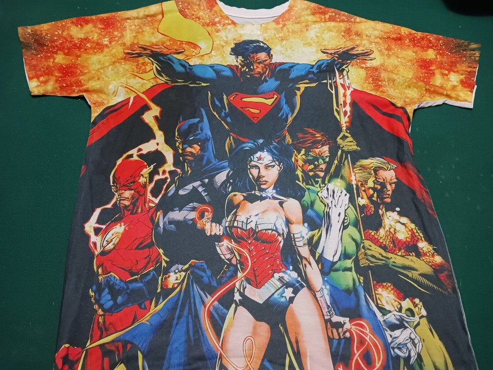 DC Comics – Full front color artwork T-Shirt(see description)