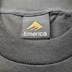 Emerica Mens Black Pocket T-Shirt Gold Triangle Pattern XL Streetwear Skater