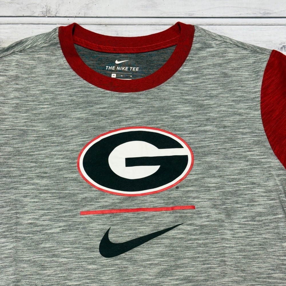 Nike T-Shirt Mens Medium Grey Red Georgia Bulldogs NCAA Dri-FIT 637586-09D