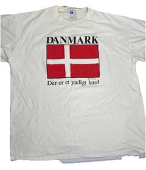 Vintage 90’s Denmark Danmark T-Shirt There Is A Lovely Land Size XL