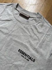 ** Essentials Men’s Light Oatmeal T-Shirt Size XS BNWT **