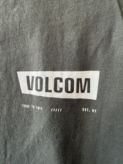 Never Worn Volcom Men’s Tshirt Size Large L T-Shirt