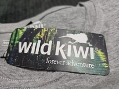 Wild Kiwi NEW Made For Adventure AOTEAROA NEW Zealand Light Gray TShirt SZ S
