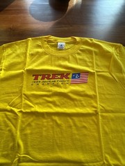 Vintage 1999 Lance Armstrong Tour De France Champion Yellow Shirt (XL)