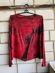 Streetwear Ella Red Graphic Long Sleeve Top with Asymmetrical Zip – City Print S