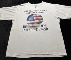 Men Large Vintage Y2K 2001 MLB 9/11 Memorial United We Stand Tshirt