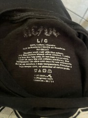 Men’s ACDC Back In Black T Shirt Size L Solid Black Raised Scratch Print Logo