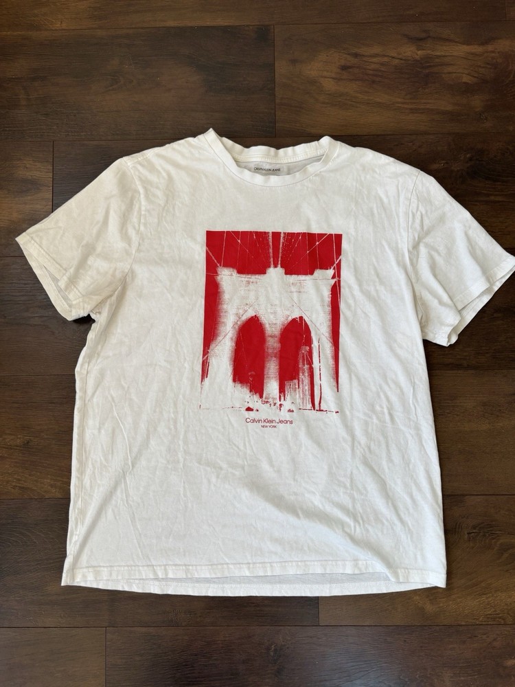 Calvin Klein Jeans Brooklyn Bridge Graphic T-Shirt Mens XL White Red NYC