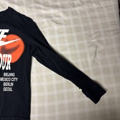 Nike World Tour Long Sleeve Shirt (Medium) Black Glow In The Dark