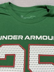 Under Armour Claus 25 Graphic Jersey Style Christmas T-Shirt Men’s Green Tee M