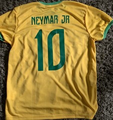 BRAZIL YELLOW FOOTBALL SHIRT DIADORA SIZE MEDIUM ADULT Neymar