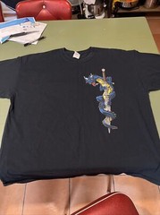 Used Dungeons And Dragons 2XXL Dragón T Shirt
