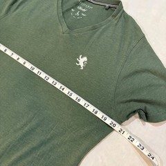 Cactus Man Sueded V Neck T Shirt Green Lion Logo Short Sleeve Men’s Size L