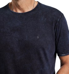 John Varvatos Men’s Gould Peace Sign Spray Wash Crew Cotton T-Shirt Oiled Blue S