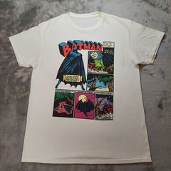 DC Batman Men’s White T-Shirt Medium 27in Long 19in Wide