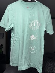 Nike Air Jordan Logo Stack Graphic Athletic T-Shirt Men’s Size Small Teal/Green