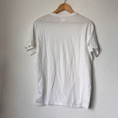 Levis White Pocket T Shirt Medium With Front Pocket 2453