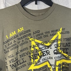 U.S. Army T-Shirt Men’s Large Green Soldier’s Creed Army Strong Never Quit USA