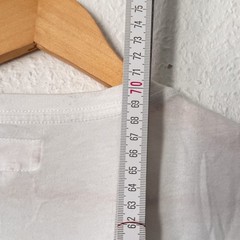 Levis White Pocket T Shirt Medium With Front Pocket 2453