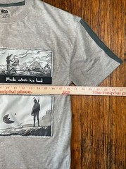 Star Wars The Mandalorian Concept Series Men’s S T-shirt Mando Extends His Hand