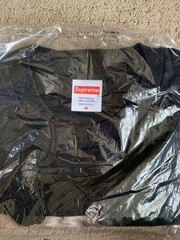 Supreme SS22 Gummo Dot Tee Sz Medium Brand New Black