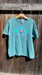 Vintage Hanes her way essential essence strawberry festival, T-shirt.made in USA