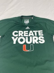Adidas Climate UM Mens Green Print Short Sleeve Tee Size M