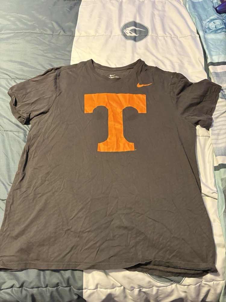 Nike The Nike Tee Men’s XXL University of Tennessee Volunteers Smoky Gray TShirt