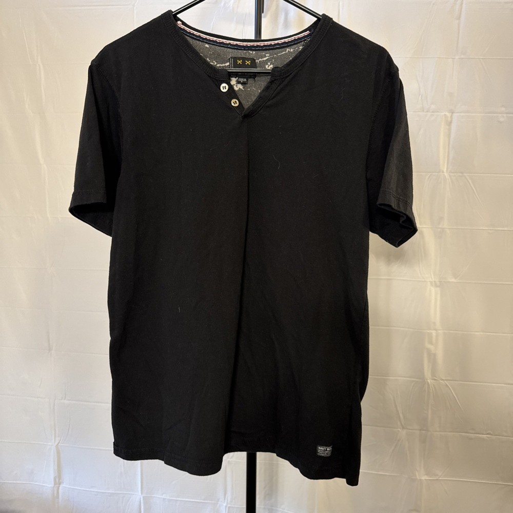 Navy Yard California Black Large T-Shirt V-neck With Buttons