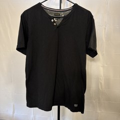 Navy Yard California Black Large T-Shirt V-neck With Buttons