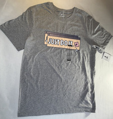 New Nike Just Do It Graphic T Shirt Mens Size Medium Gray Pixel Logo