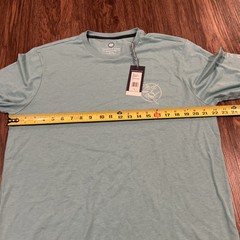 Vineyard Vines Men’s LS Graphic Tee Waves Dunes Color Aqua Ocean Heather Size L