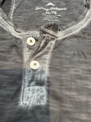 tommy bahama Gray shirt mens XL short sleeve waist embroidered Very Nice