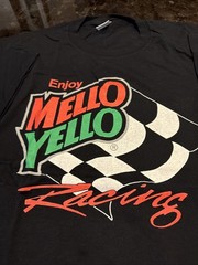 Vintage Mens Enjoy Mello Yello Racing T-shirt Size XXL Single Stitch Cal Cru