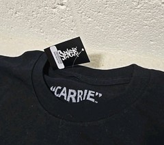 Stephen King Carrie Graphic Horror T-Shirt NwT SZ LARGE (GG)