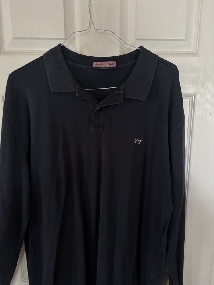 Vinyard Vines Long Sleeve with pocket Navy Blue Whale XXL