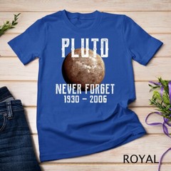 Vintage Pluto Never Forget Graphic – Funny Space Science Unisex T-shirt