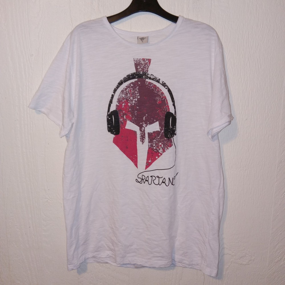 Spartan Helmet Headphones Graphic XL T Shirt ultra soft assassins creed RARE