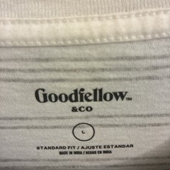 Goodfellow Men’s T-Shirt Crew Neck White with grey Sripes Size L