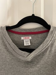 IZOD Men’s Gray V-Neck Long Sleeve Cotton Viscose Knit Tee L Regular