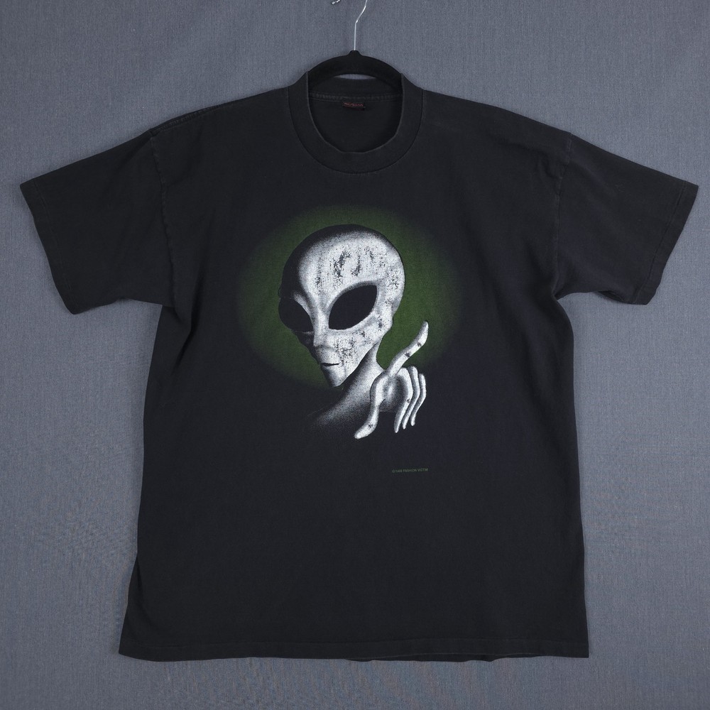 Vintage Fashion Victim Alien Shirt XL Black Short Sleeve Glow in the Dark 1995