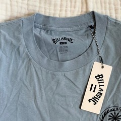 Billabong Graphic Tee Men’s Large Dusty Blue Yin Yang Palm Tree NWT