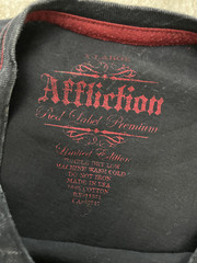 *RARE* AFFLICTION RED LABEL PREMIUM LIMITED EDITION Winged Skeletons Gold Foil