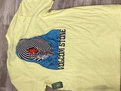 Y2K Volcom Stone Skateboard T-shirt Mens XL bright Yellow Logo Spellout new