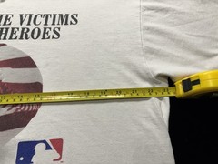 Men Large Vintage Y2K 2001 MLB 9/11 Memorial United We Stand Tshirt