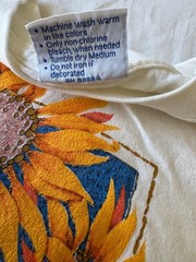 Vintage 90s Arkansas Sunflower Embossed Single Stitch Shirt (L)