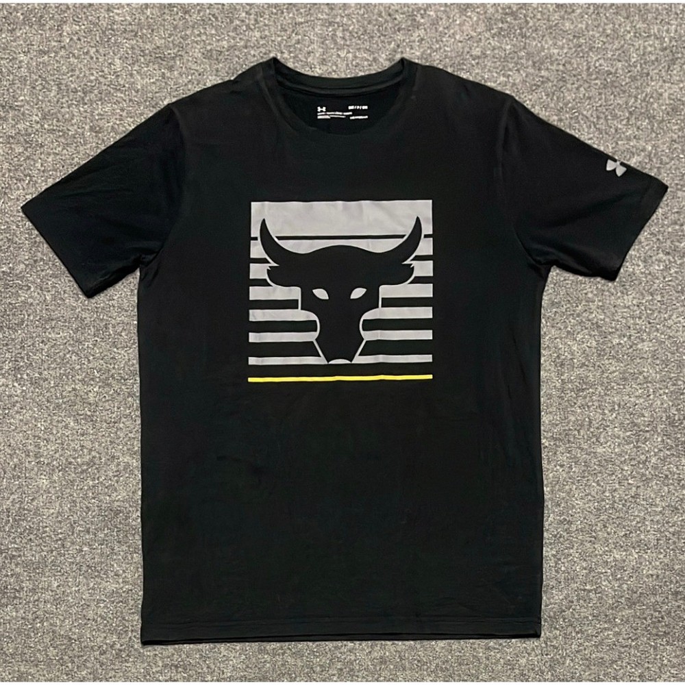 Under Armour Project Rock Brahma Bull Graphic T-Shirt Mens Small Black HeatGear
